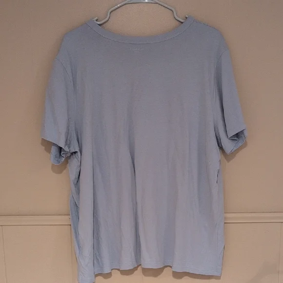 Old Navy Gray Everyday Tee - Picture 6 of 9